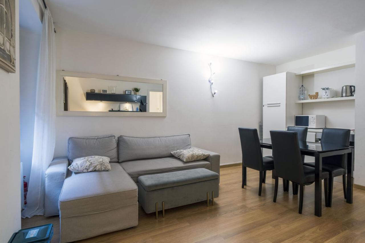 Cozy & Comfy Apt In Navigli Area Мілан Екстер'єр фото